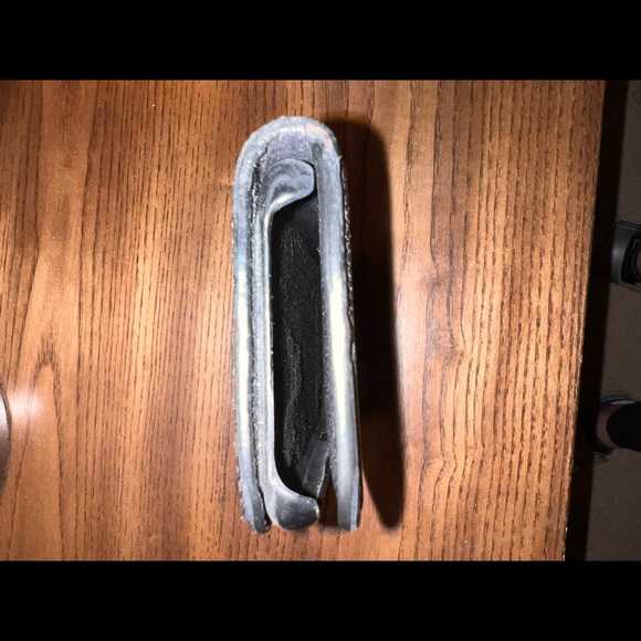 AUTHENTIC LOUIS VUITTON Black Leather IPHONE X case (Authentic) - Picture 6 of 13